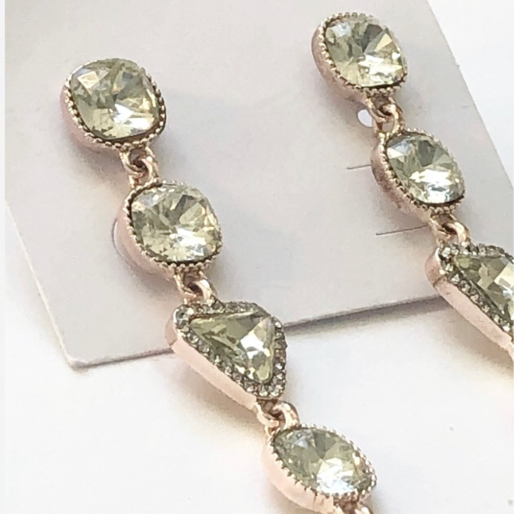Linear stone drop earring